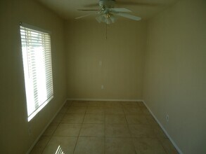 3329 E Siesta Ln in Phoenix, AZ - Building Photo - Building Photo