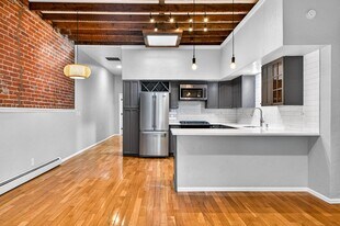 2419 Tremont Pl in Denver, CO - Building Photo
