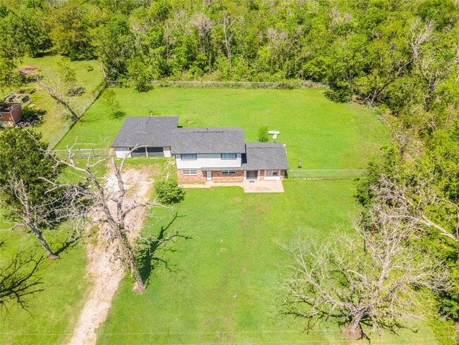 property at 2708 County Rd 686
