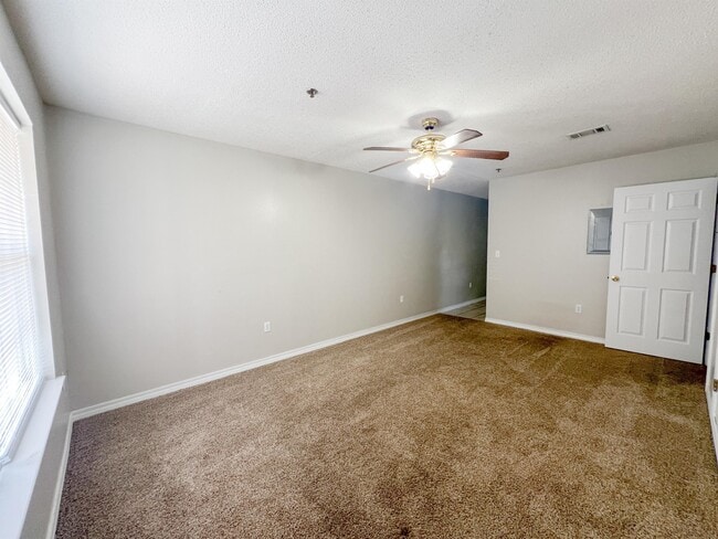 224 Runnymeade Dr in Crestview, FL - Building Photo - Building Photo