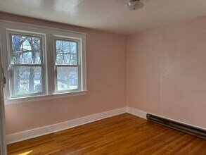 8 Lamar Ave, Unit 2 in Worcester, MA - Building Photo - Building Photo