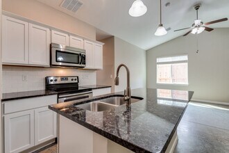 264 N Florence St in Wichita, KS - Foto de edificio - Building Photo