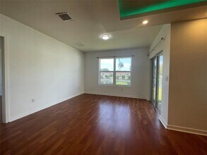 1230 NW 208th St in Miami Gardens, FL - Building Photo - Building Photo