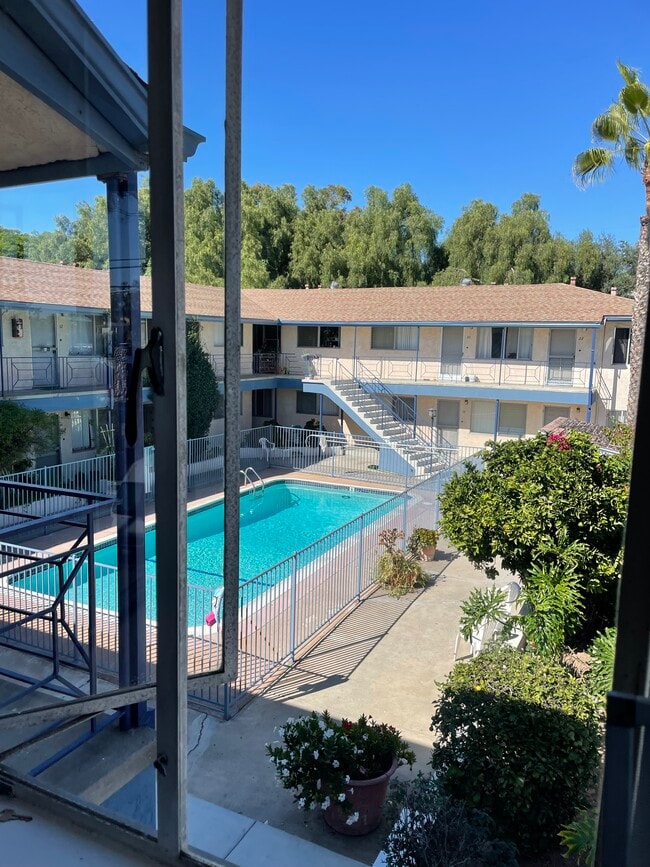 1714 Grove St, Unit 20 in San Diego, CA - Building Photo - Building Photo