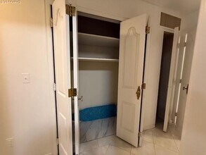 9 Truman Ct in Middletown, NY - Building Photo - Building Photo