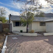 9233 N 14th St, Unit 4 in Phoenix, AZ - Building Photo