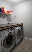 406 Justice Way in Lewis Center, OH - Building Photo - Building Photo