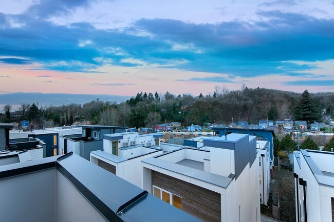 property at 4721 D 32nd Ave S