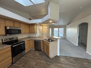 557 N Katsura Ave in Kuna, ID - Building Photo - Building Photo