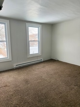 26 N Nichols St in St. Clair, PA - Building Photo - Building Photo