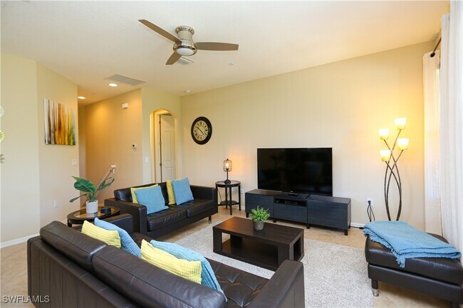 9082 Capistrano St N in Naples, FL - Building Photo - Building Photo