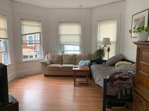 15 Saint Paul St, Unit 2 in Cambridge, MA - Building Photo - Building Photo
