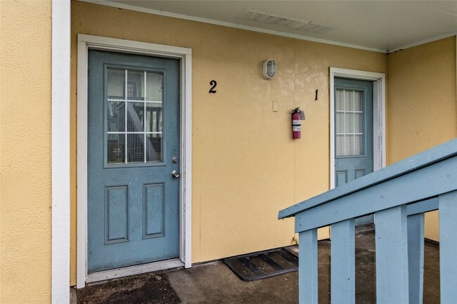 property at 1914 Larrabee St