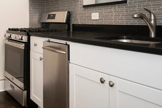 730 W Roscoe St, Unit 724-1S in Chicago, IL - Building Photo - Building Photo