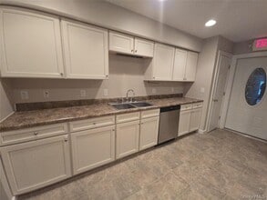 175 S Montgomery St in Walden, NY - Building Photo - Building Photo