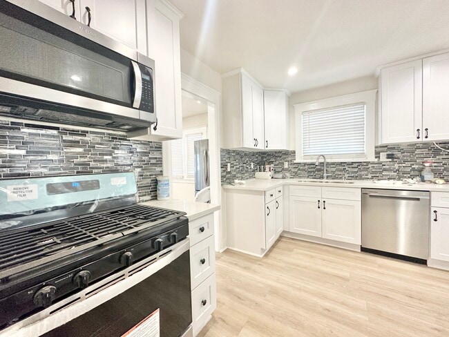 342 W 91st Pl in Los Angeles, CA - Building Photo - Building Photo