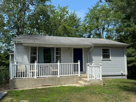 10436 Gast Rd in Bridgman, MI - Building Photo