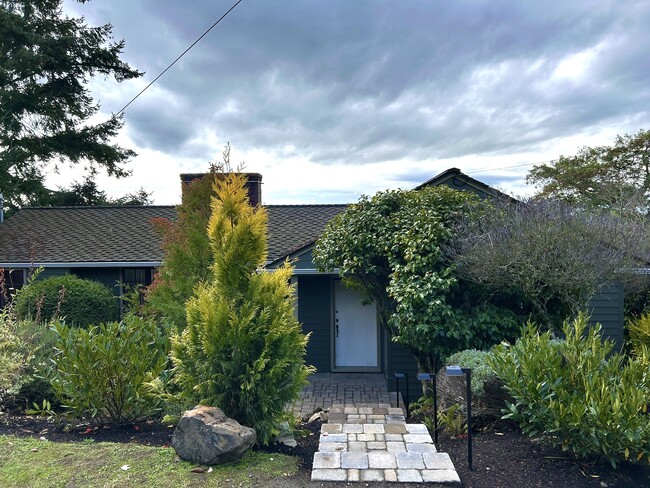 2739 SW 170th St in Burien, WA - Building Photo - Building Photo