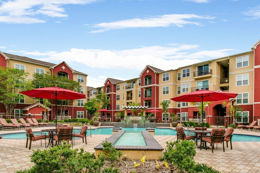 The Viv on West Dallas in Houston, TX - Foto de edificio