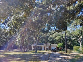 3075 Patricia Dr in Pensacola, FL - Building Photo - Building Photo