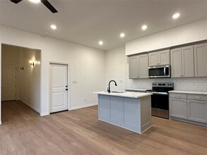 200 S Atwood St in Boyd, TX - Building Photo - Building Photo