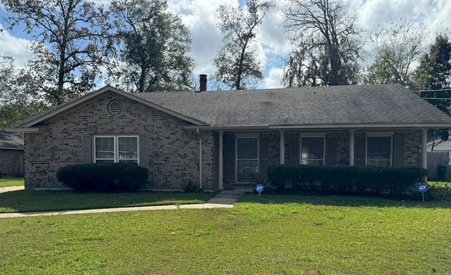 654 Mayflower Dr in Montgomery, AL - Building Photo - Building Photo