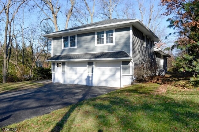 property at 58 Oxford Pl