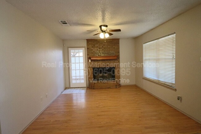 8606 Avenue V in Lubbock, TX - Building Photo - Building Photo