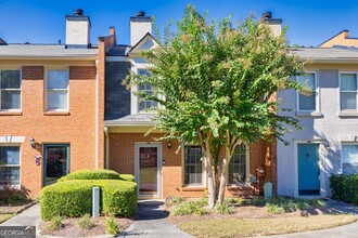 4125 Islington Way in Duluth, GA - Foto de edificio - Building Photo