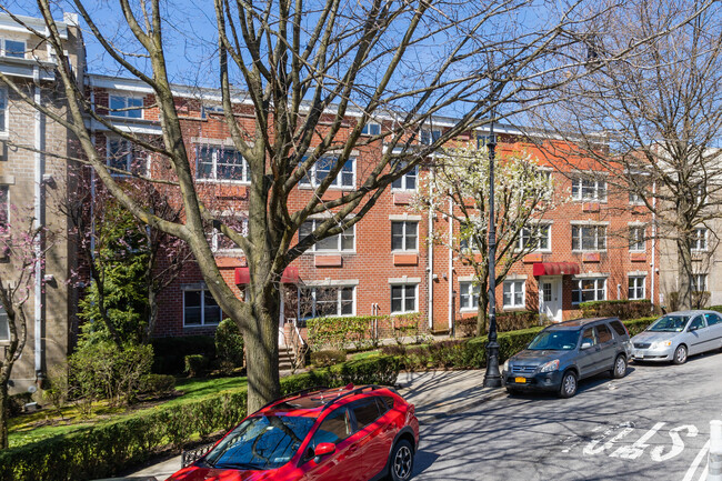 111 Prospect Park SW in Brooklyn, NY - Foto de edificio - Building Photo