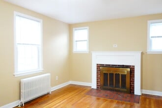 807 Kennebec Ave in Takoma Park, MD - Foto de edificio - Building Photo