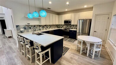 6826 Sorrento St in Orlando, FL - Building Photo - Building Photo