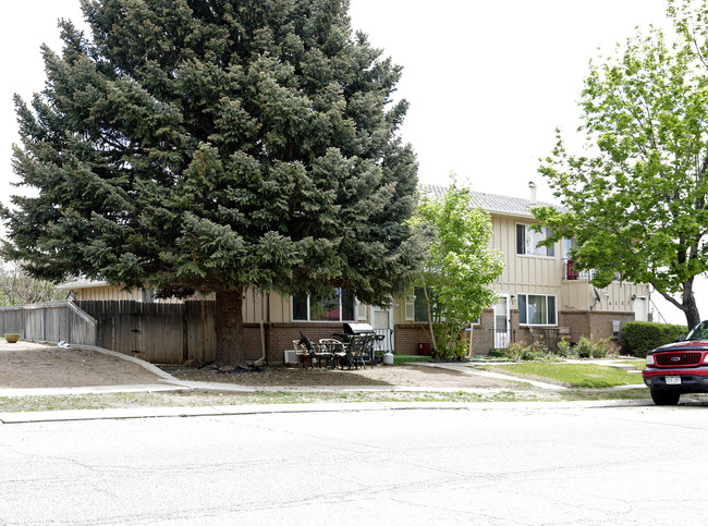 4203 Forest Hill Rd in Colorado Springs, CO - Foto de edificio - Building Photo