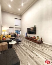 1118 Valencia St in Los Angeles, CA - Building Photo - Building Photo