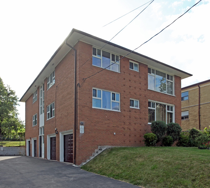 575 Birchmount Rd in Toronto, ON - Building Photo