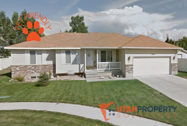 property at 11843 Logans Run Cove