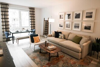 56 Triton Park Ln in Foster City, CA - Foto de edificio - Building Photo