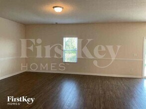 6032 Loy Ct in Charlotte, NC - Foto de edificio - Building Photo