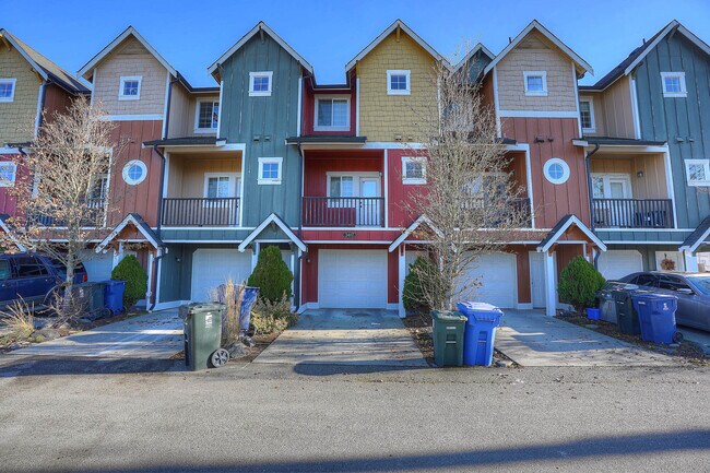 Warner II in Tacoma, WA - Foto de edificio - Building Photo