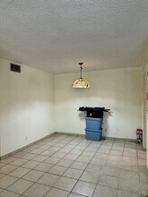 1958 Monroe St in Hollywood, FL - Building Photo - Building Photo