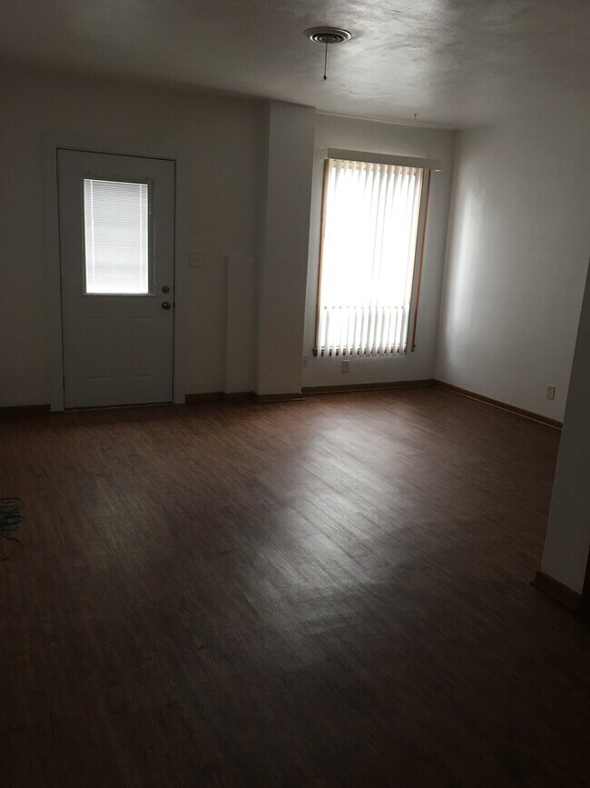 3435-3435 Valley Dr in Le Claire, IA - Building Photo - Building Photo