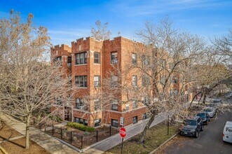 3501 N Greenview Ave, Unit 1 in Chicago, IL - Building Photo - Building Photo