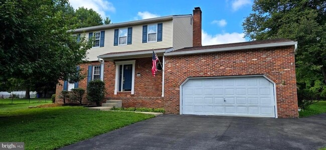 property at 1526 Palm Ct