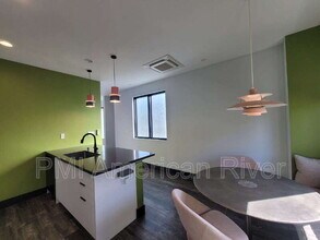 2340 River Cats Aly in Sacramento, CA - Building Photo - Building Photo