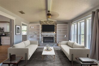335 S Heartz Rd in Coppell, TX - Building Photo - Building Photo