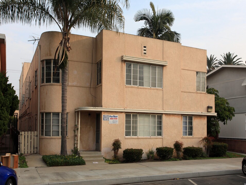 917 E 1st St in Long Beach, CA - Building Photo