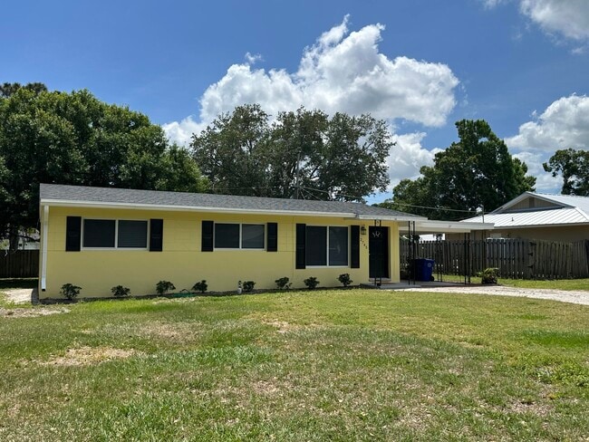 2745 Atlantic Blvd in Vero Beach, FL - Building Photo - Building Photo