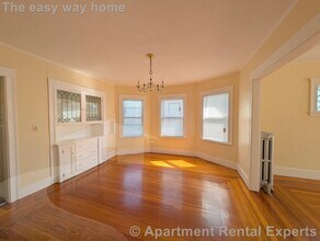 58 Monument St in Medford, MA - Building Photo - Building Photo