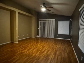 10441 W Palm Ln in Avondale, AZ - Building Photo - Building Photo