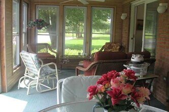 121 Clubhouse Cir in West Middlesex, PA - Building Photo - Building Photo